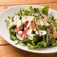 トッピングも別でございます。