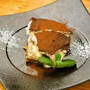 しっとりしたスポンジとまろやかなクリームが絶品です。