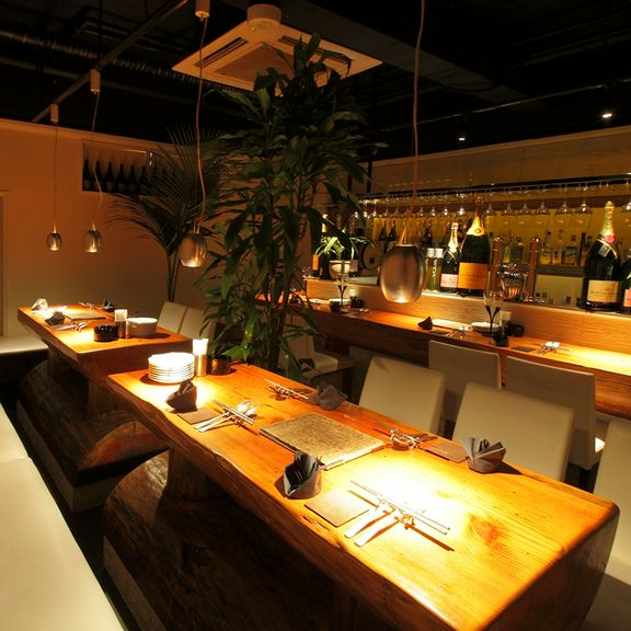 落ち着いた雰囲気の店内