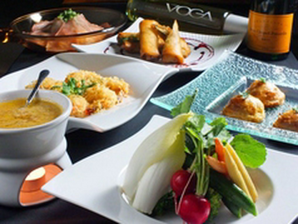 生ビールや本格焼酎、日替り日本酒、フルーツジャーも飲放！※週末・祝前日は飲放120分になります。