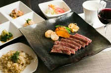 前菜、スープ、仙台牛ロースステーキ、すべてがおすすめのいちおしコース