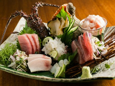 朝市で見つけた美味しい『お造り盛り合わせ』