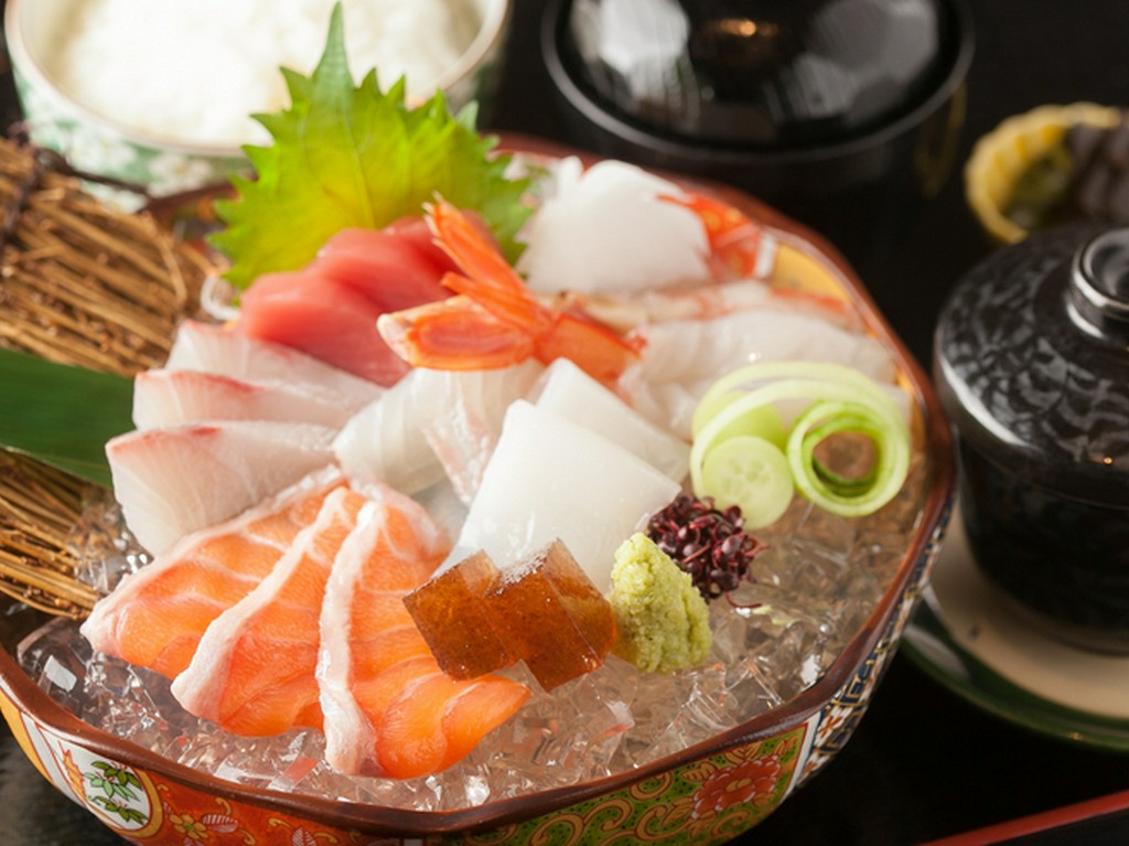プリプリとした新鮮な旬魚を味わえる『お造り御前』