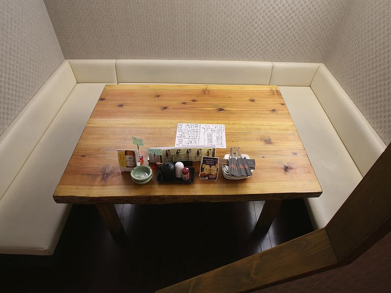 個室で気兼ねなくくつろぐのもオススメ。宴会、女子会に