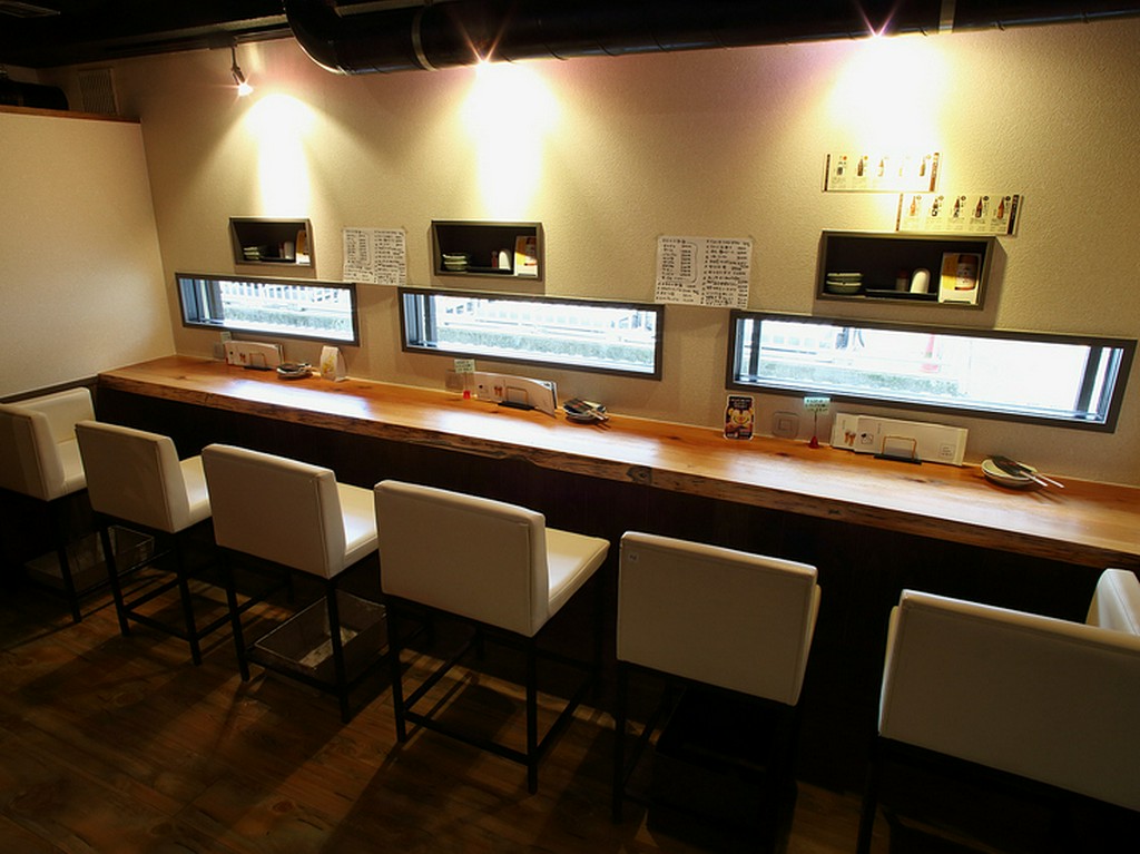 女性一人でも入りやすい、アットホームなお店です