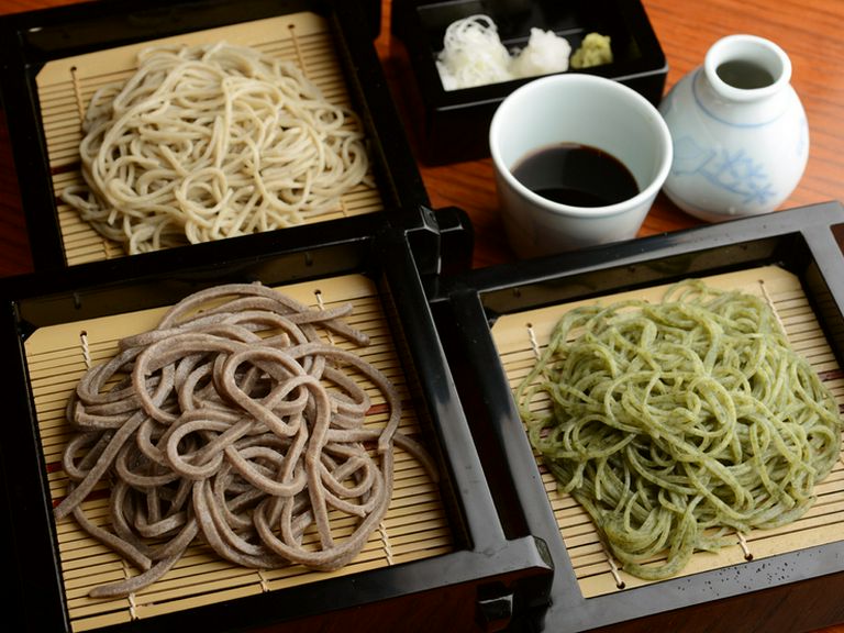 福井県産のそばを畑から吟味して厳選仕入れ