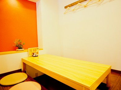 掘りごたつのある、仕切られた空間でごゆっくりと