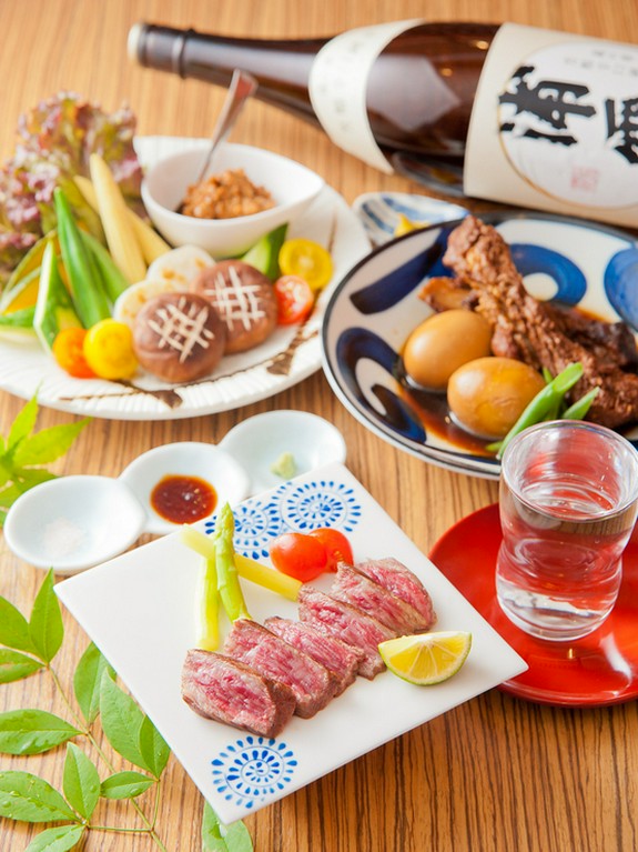 国産肉に、地元産の野菜を使っています