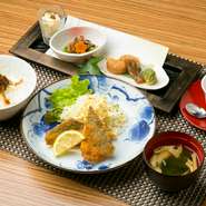 旬盛プレート・メイン料理・御飯・汁物・デザート
※5月はさば味噌煮
プラス200円(税込)でコーヒーor紅茶orほうじ茶  



