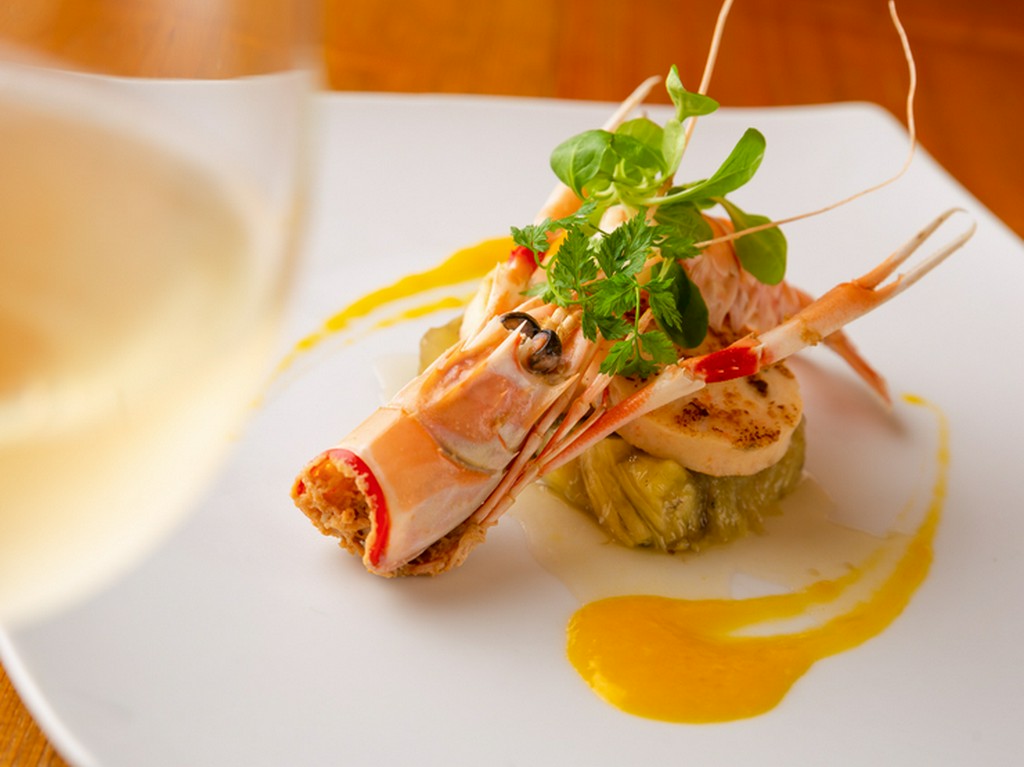 白ワインと合わせていただきたい『手長エビの冷製』