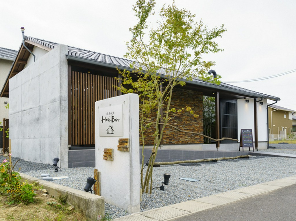 坪庭を眺めながら食事ができるのも嬉しいポイントです