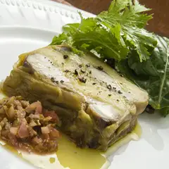 地元の新鮮な無農薬野菜や旬の魚介など、食材は超一流を誇る