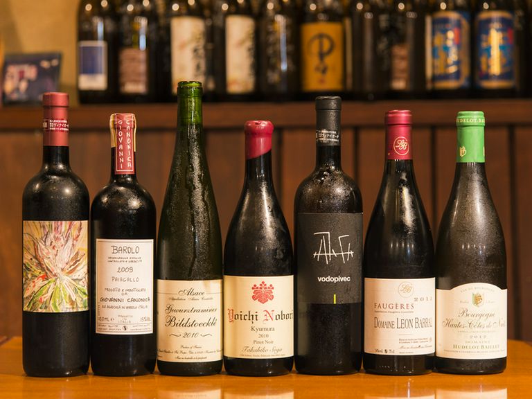 フランス、イタリア産のオーガニックワインを70銘柄以上揃える