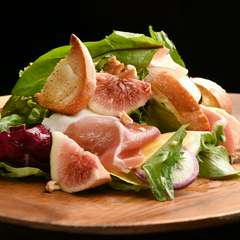 基本的に野菜は京都のものを使用。産地を問わずに美味しいものを