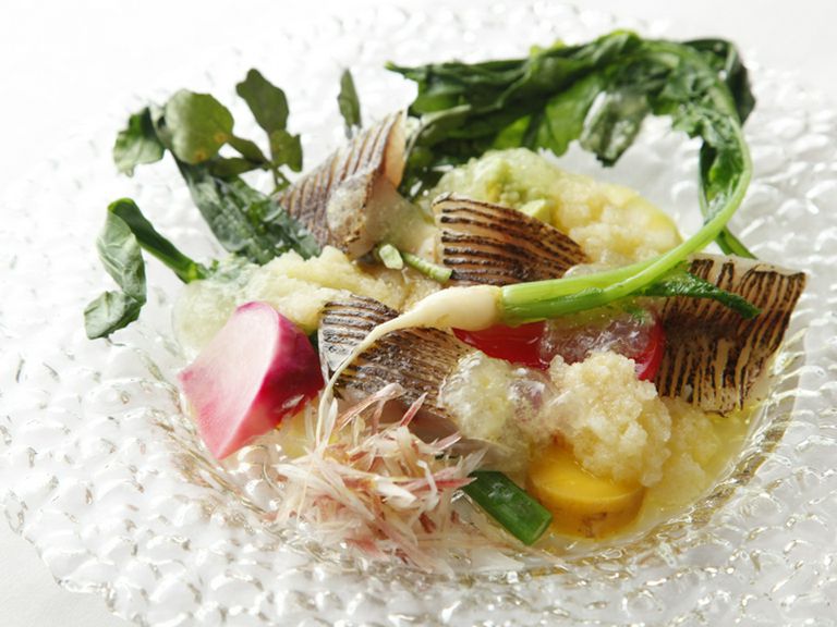 旬の魚と野菜を使用『本日の天然魚のクルード』