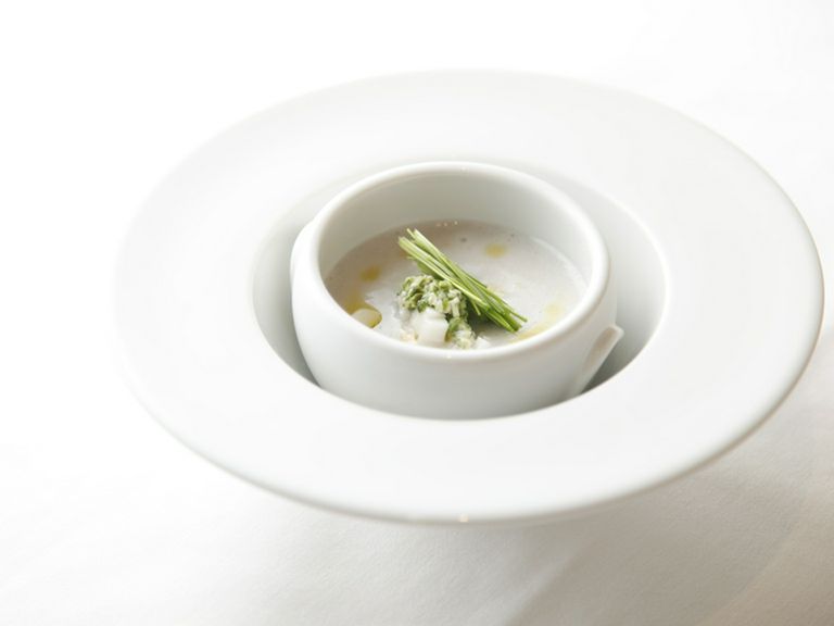 はまぐり風味の里芋のすり流し 帆立、長芋、たたきオクラ入り