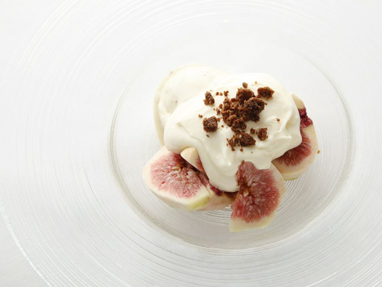 イチジクとイチジクのジェラート マスカルポーネのムース添え