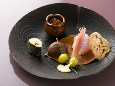 季節を一皿に閉じ込めた『秋の前菜』