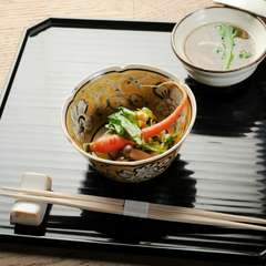 香り豊かに太刀魚を味わい尽くす『太刀魚の酢洗いりんご酢がけ』