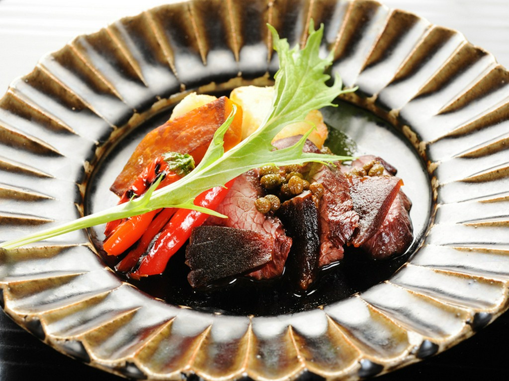 鹿肉のおいしさを新発見させてくれる『美山の鹿の炭火焼』