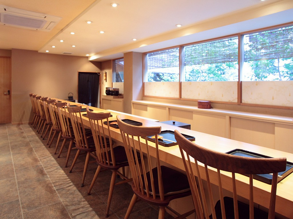 上品で洗練された店内がお洒落