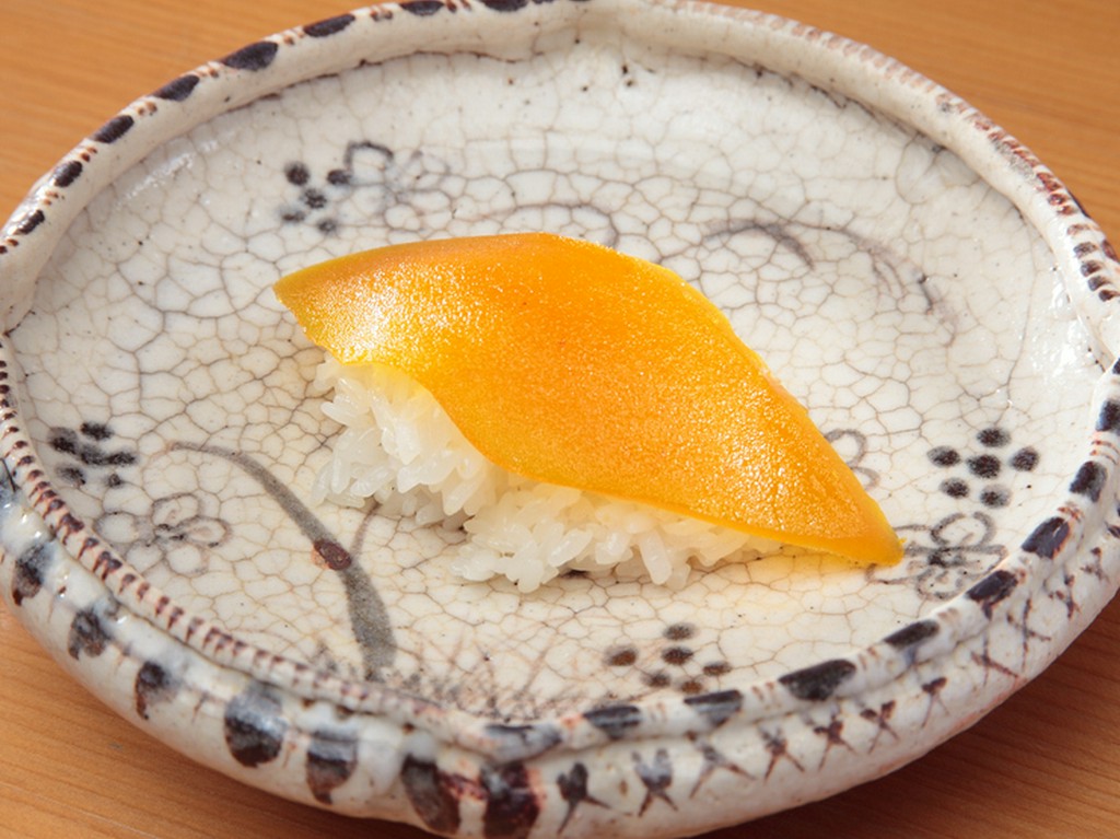 三重県尾鷲産ボラを使った『自家製カラスミ飯（いい）蒸し』