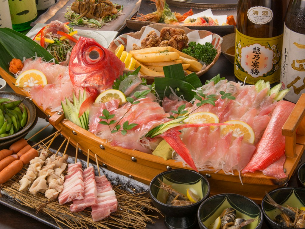 忘年会コースの予約受付開始。一年の締めくくりを豪華舟盛で