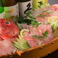 鮮度の高いお魚でしかできない、お刺身の王様、『舟盛』