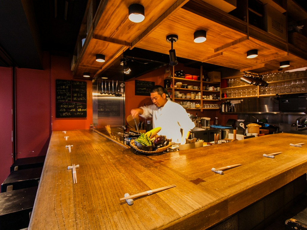 炭火ならではのライブ感もお楽しみください