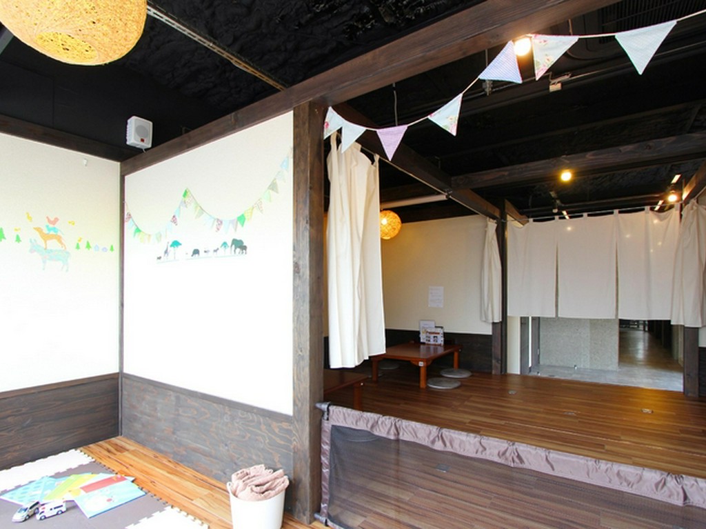 子ども連れでも料理を楽しんでもらうためのサービス盛りだくさん