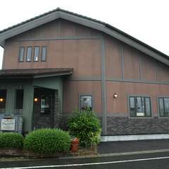 大通りから離れた長閑な場所に佇む、隠れ家的な一軒家レストラン