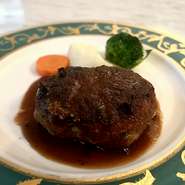 サラダ、ポタージュ、バケット付