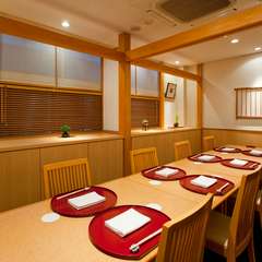 特別な日のお食事に。心地よい空間で贅沢なひとときを