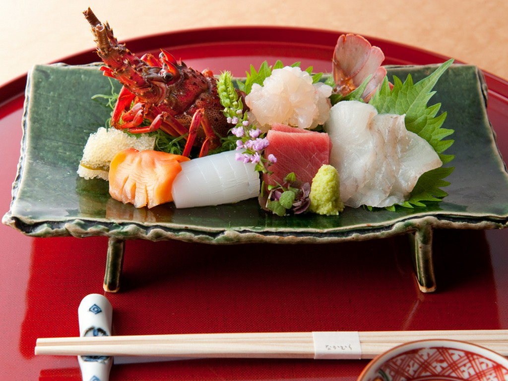 海の幸を心ゆくまで楽しめる『季節のお造り』