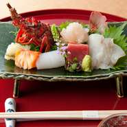 海の幸を心ゆくまで楽しめる『季節のお造り』