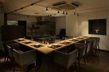 鮮魚のカルパッチョや前菜、お魚・お肉料理などを満喫。パスタ2種とリゾットまで愉しむプランデザート付き