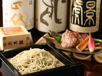 こだわりの酒と肴、〆に蕎麦。粋な空間でゆったりと