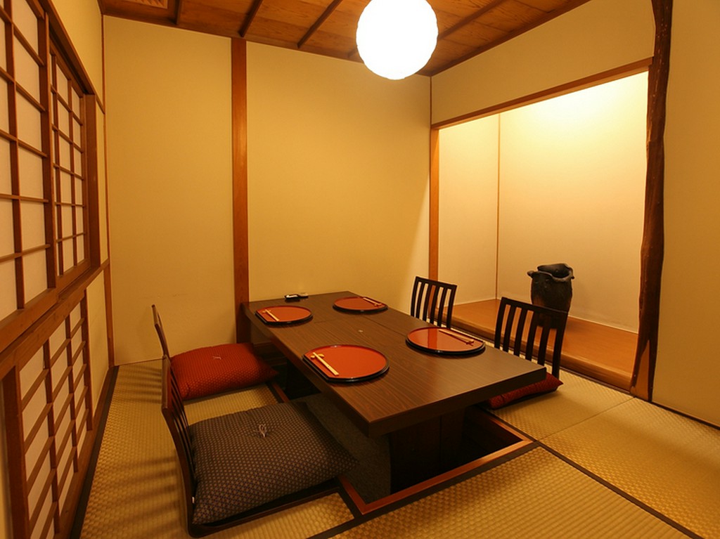 プライベートでのご利用なら、個室やお座敷席がおすすめ