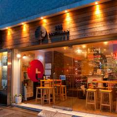 『肉バル』の本領発揮！白・赤ワイン・生スパークリングも飲み放題！