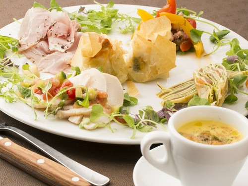 型にとらわれない独創的な料理の数々