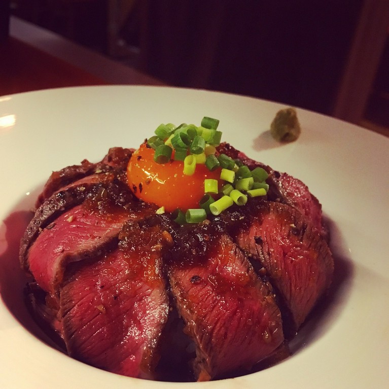 A5仙台のステーキ丼