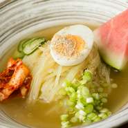 もちもちの麺に旨い出汁〆のさっぱり冷麺はいかがですか