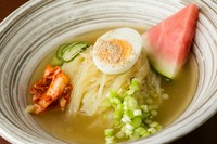 もちもちの麺に旨い出汁〆のさっぱり冷麺はいかがですか