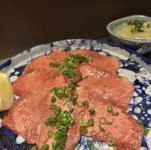 まるでタンではない!!　今までの常識が崩れるうまさ!!
