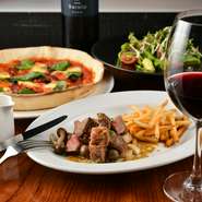 生ビール含む130種のドリンクが2時間飲み放題となる創作イタリアンのコースメニューを、4000円よりお楽しみいただけます。
さまざまな値段設定をご用意しておりますので、ぜひ「コースメニュー」をご参照ください。
忘年会・宴会・誕生日会・記念日会・合コン・女子会・送別会など様々なシーンにオススメです♪