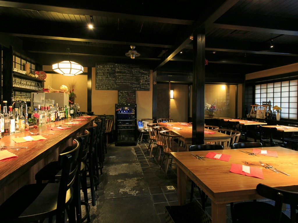 和のテイストが醸し出す、ゆったりとしたくつろぎの空間