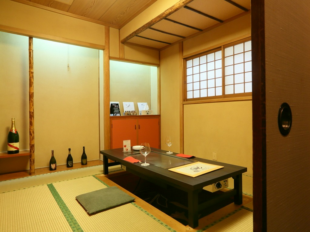 落ち着いた個室を接待に