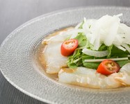 新鮮な魚を旬の素材でカルパッチョに♪