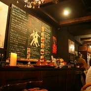 豊富なコースをご予算に応じて選択可能。時間制限がないので閉店までゆっくりとくつろげます。貸切予約もOKなので、周りを気にせずにぎやかな時間を過ごしたい方におすすめ。貸切予約はゆとりの3時間です。