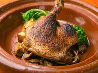 ビストロの定番のお料理『フランス・シャラン産鴨のコンフィー』